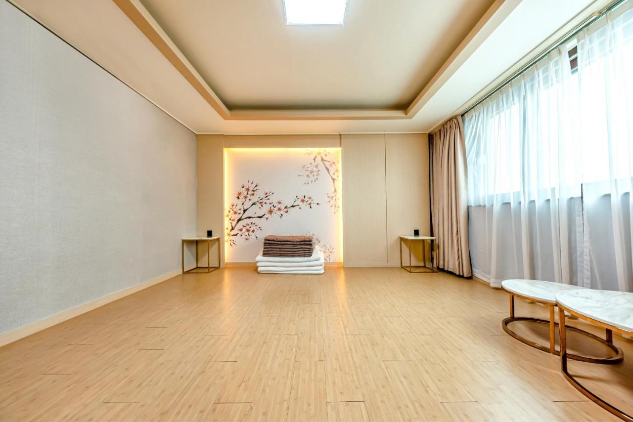 Hs Tourist Hotel Yeosu Extérieur photo