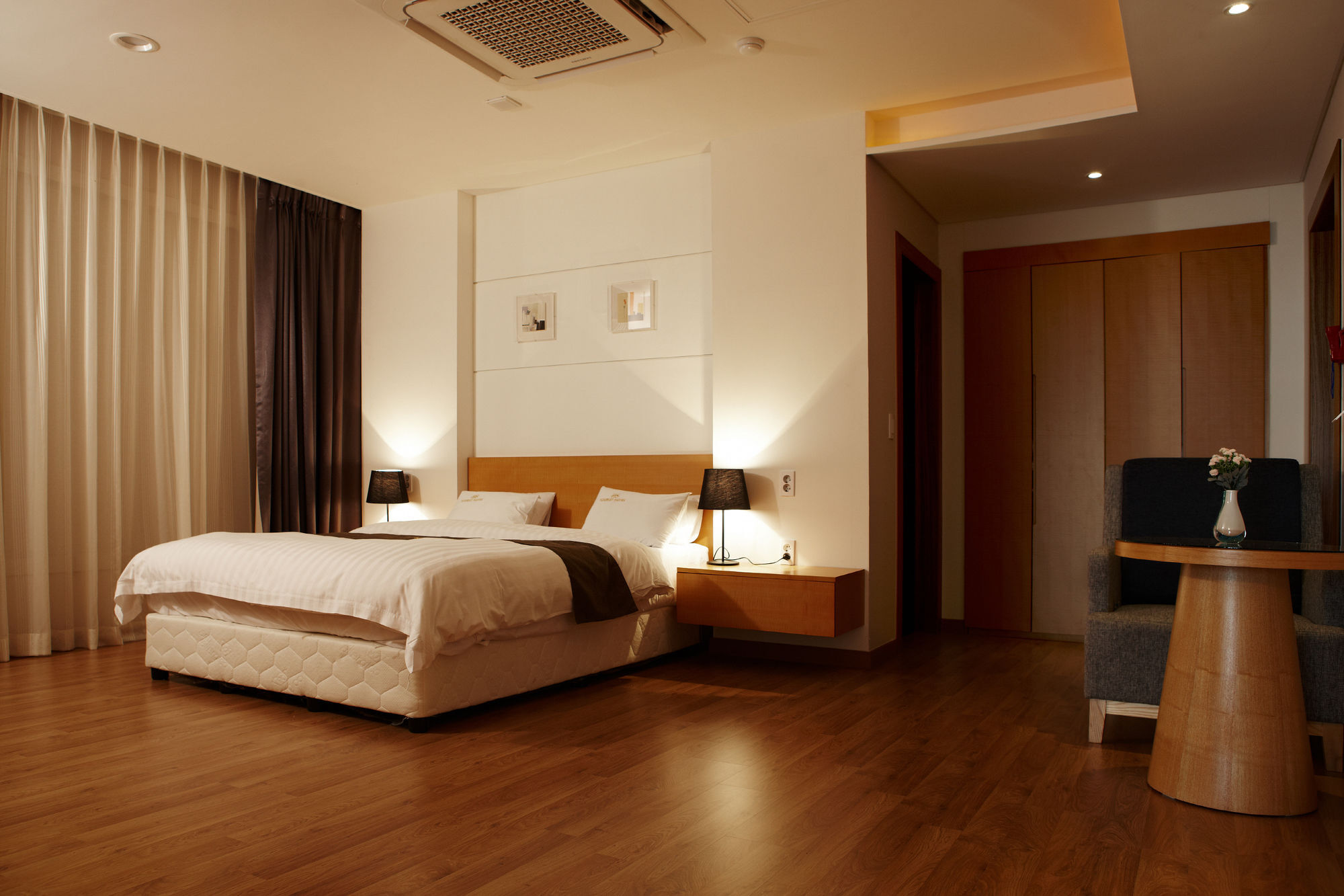 Hs Tourist Hotel Yeosu Extérieur photo